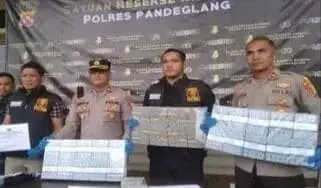 Polres Pandeglang Sita Anggaran Dugaan Korupsi Kredit Fiktif di Bank BJB Cabang Labuan Polres Pandeglang Sita Anggaran Dugaan Korupsi Kredit Fiktif di Bank BJB Cabang Labuan