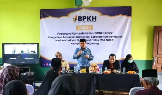 Muhammad Rizal Berikan Bantuan Lab Komputer ke sekolah MA Nurul Falah di Desa Talok Kresek Muhammad Rizal Berikan Bantuan Lab Komputer ke sekolah MA Nurul Falah di Desa Talok Kresek