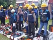 18 Mitra PLN Adakan Pengecekan Peralatan Kerja di Halaman Kantor Kecamatan Sepatan 18 Mitra PLN Adakan Pengecekan Peralatan Kerja di Halaman Kantor Kecamatan Sepatan