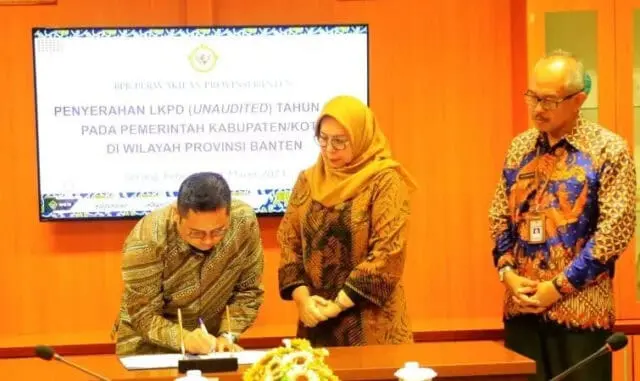 Miliki 500,84 Miliar Sisa Anggaran TA 2022, Arief Serahkan LKPD ke BPK Banten Miliki 500,84 Miliar Sisa Anggaran TA 2022, Arief Serahkan LKPD ke BPK Banten