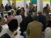 Polisi RW, Wakapolres Tangerang Kota Catat Curhat Warga Janji Selesaikan Satu Persatu Polisi RW, Wakapolres Tangerang Kota Catat Curhat Warga Janji Selesaikan Satu Persatu