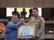 Kepatuhan Pelayanan Publik Tertinggi, Ombudsman RI Beri Penghargaan Polres Metro Tangerang Kota Kepatuhan Pelayanan Publik Tertinggi, Ombudsman RI Beri Penghargaan Polres Metro Tangerang Kota