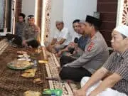 Sambang Polisi RW ke- 2, Kapolres Tangerang Kota Ajarkan Warga Selektif Terhadap Tamu dari Luar Sambang Polisi RW ke- 2, Kapolres Tangerang Kota Ajarkan Warga Selektif Terhadap Tamu dari Luar