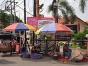 Spanduk Himbauan Yang Terbentang di Larang Berdagang: Itu Hanya Gimik