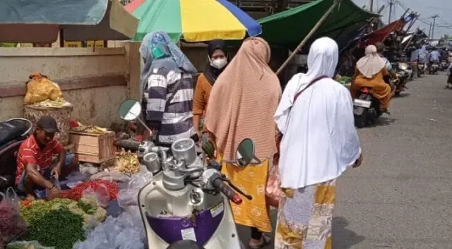 Trotoar Jadi Tempat Jualan PKL, Tapi tak Ada Penindakan: kemana Trantib Trotoar Jadi Tempat Jualan PKL, Tapi tak Ada Penindakan: kemana Trantib