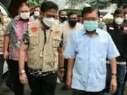 Jusuf Kalla Datangi Lokasi Pengungsi Kebakaran Depo Pertamina Plumpang Jusuf Kalla Datangi Lokasi Pengungsi Kebakaran Depo Pertamina Plumpang