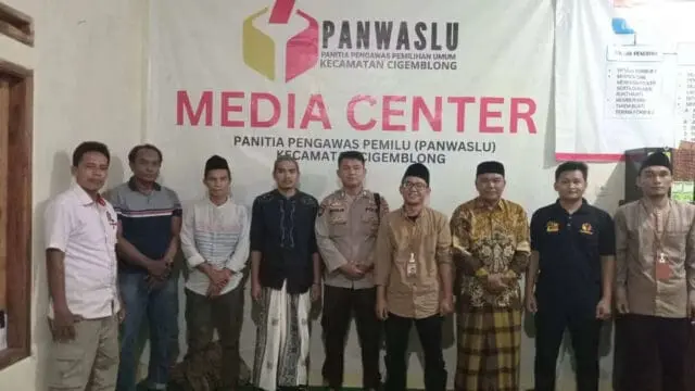 Cegah Kampanye Diluar Jadwal, Panwaslu Cigemblong Hadirkan Pimpinan Parpol Cegah Kampanye Diluar Jadwal, Panwaslu Cigemblong Hadirkan Pimpinan Parpol
