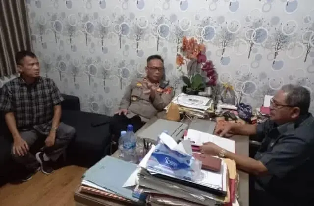 PT. Surya Timur Line Curhat Kapolsek KSKP Merak Terkait Keamanan Di Atas Kapal PT. Surya Timur Line Curhat Kapolsek KSKP Merak Terkait Keamanan Di Atas Kapal