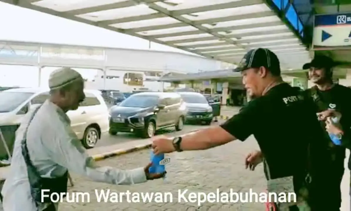 Forum Wartawan Kepelabuhanan Barbagi Takjil Dibulan Ramadhan Forum Wartawan Kepelabuhanan Barbagi Takjil Dibulan Ramadhan