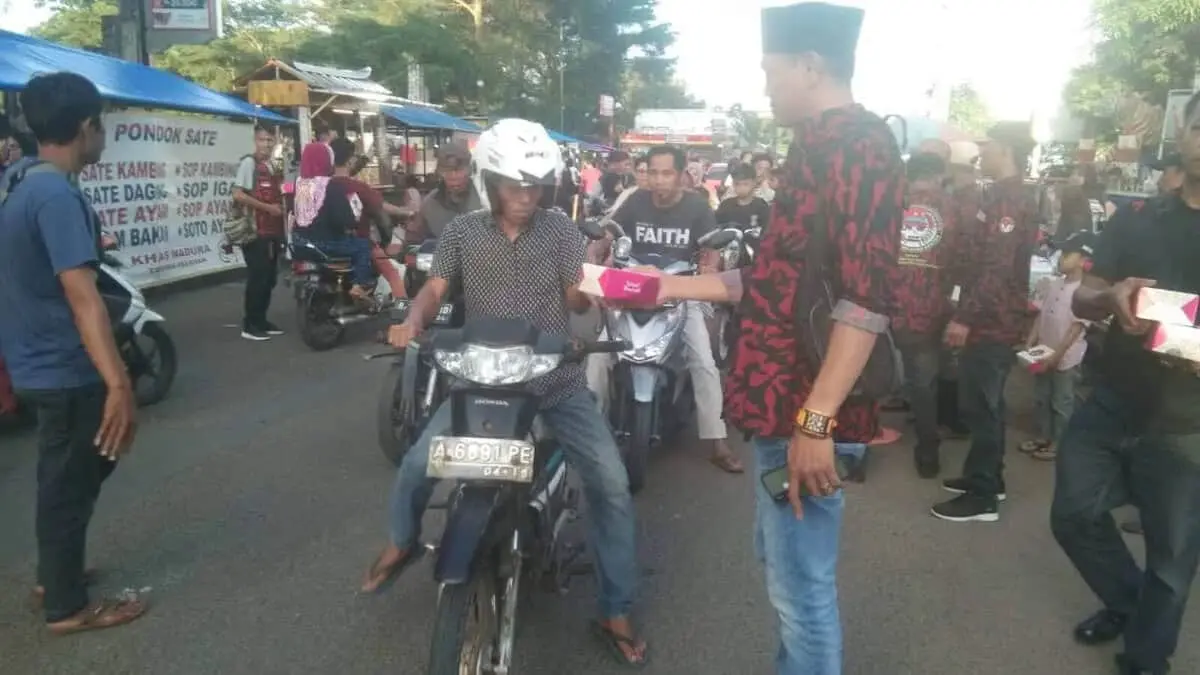 Ormas KKPMP MC Malingping Berbagi, Nilai Kebersamaan di Bulan Ramadhan Ormas KKPMP MC Malingping Berbagi, Nilai Kebersamaan di Bulan Ramadhan