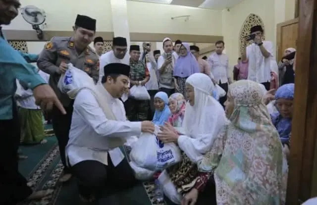 Ramadan Kareem, Pemkot Tangerang Sebar 6.000 Paket Sembako ke Masyarakat Ramadan Kareem, Pemkot Tangerang Sebar 6.000 Paket Sembako ke Masyarakat