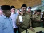 Bangkitkan Ekonomi, Wali Kota Ajak Jajarannya Bayar Zakat di Kota Tangerang Bangkitkan Ekonomi, Wali Kota Ajak Jajarannya Bayar Zakat di Kota Tangerang