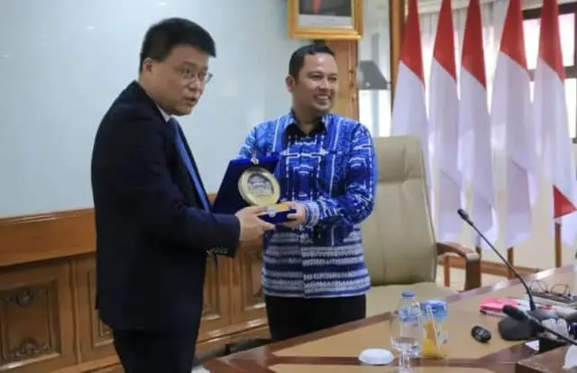 Mantap! Investor Asal RRC Tertarik Berinvestasi Produksi Alkes di Kota Tangerang Mantap! Investor Asal RRC Tertarik Berinvestasi Produksi Alkes di Kota Tangerang