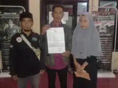 Anggota LSM Geram Banten Kawal Seorang Istri di Rawa kidang Lapor Polisi Korban KDRT Anggota LSM Geram Banten Kawal Seorang Istri di Rawa kidang Lapor Polisi Korban KDRT