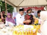 Disambut Antusiasme Ribuan Warga, Wali Kota Benyamin Buka Bazar Ramadan Disambut Antusiasme Ribuan Warga, Wali Kota Benyamin Buka Bazar Ramadan