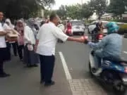 Ramadan Kareem, Disnaker Kota Tangerang Gandeng FK-PT Bagikan Ratusan Takjil Ramadan Kareem, Disnaker Kota Tangerang Gandeng FK-PT Bagikan Ratusan Takjil