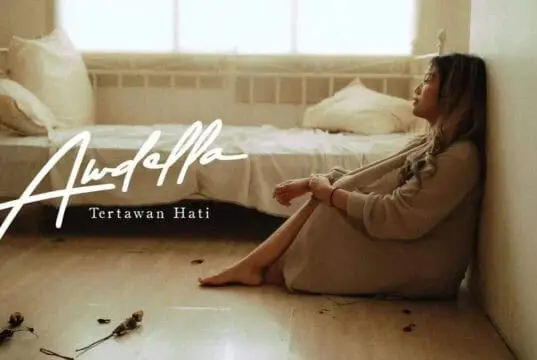 Lirik Lagu Tertawan Hati – Awdella (Tak Mau Kehilangan Tapi Lelah Berjuang) Lirik Lagu Tertawan Hati - Awdella (Tak Mau Kehilangan Tapi Lelah Berjuang)