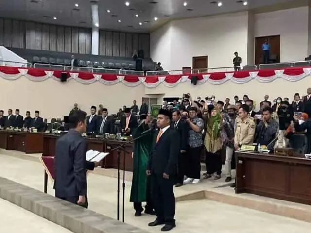 Teuku Muhammad Zacky Dilantik Sebagai Anggota DPRD Provinsi Banten Teuku Muhammad Zacky Dilantik Sebagai Anggota DPRD Provinsi Banten