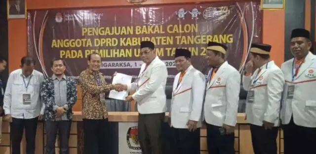 PKS Jadi Parpol Pertama Daftarkan Calegnya ke KPU Kabupaten Tangerang PKS Jadi Parpol Pertama Daftarkan Calegnya ke KPU Kabupaten Tangerang