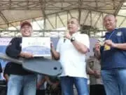 Buruh Senang Dapat Door Prize Motor dari Bupati Tangerang