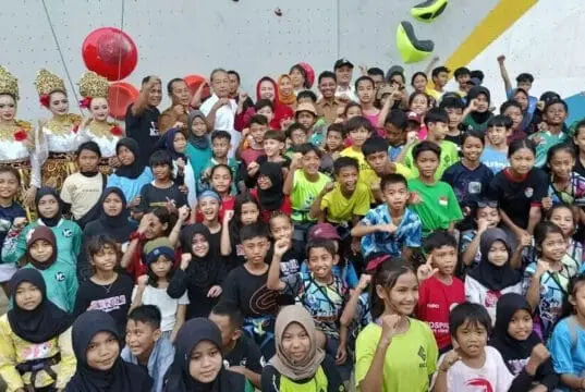 151 Atlet Panjat Tebing dari 11 Provinsi di Indonesia Ikuti Kejurnas di Kota Tangerang 151 Atlet Panjat Tebing dari 11 Provinsi di Indonesia Ikuti Kejurnas di Kota Tangerang