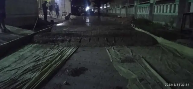 LSM Geram Banten Akan Surati Proyek Beton di Belakang kecamatan Kosambi tanpa di berikan Agregat, Foto. Pelitabanten.com.(Istimewa) LSM Geram Banten Akan Surati Proyek Beton di Belakang kecamatan Kosambi tanpa di berikan Agregat, Foto. Pelitabanten.com.(Istimewa)
