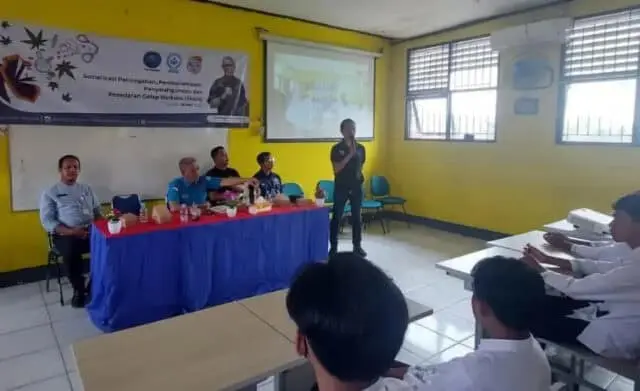 Ganden IBM Pinang, BNN Kota Tangerang Menyosialisasi P4GN Sasar Siswa Sekolah Ganden IBM Pinang, BNN Kota Tangerang Menyosialisasi P4GN Sasar Siswa Sekolah