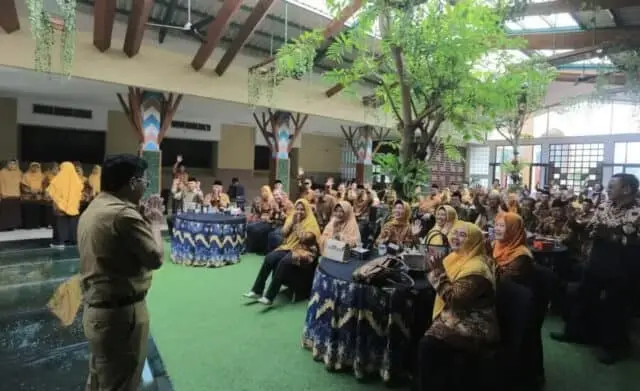 PWRI, Berusia Senja Tetap Beraktivitas dan Berkarya Untuk Kota Tangerang PWRI, Berusia Senja Tetap Beraktivitas dan Berkarya Untuk Kota Tangerang