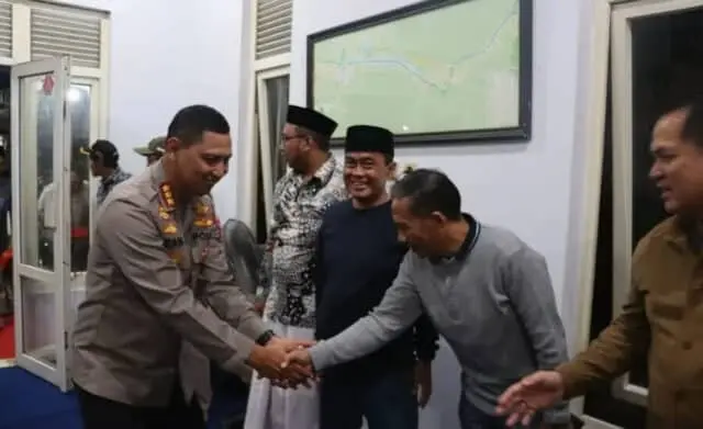 Sasar Wilayah Rawan Tawuran, Kapolres Metro Tangerang Kota Pinta Lingkungan Ciptakan Kegiatan Positif Sasar Wilayah Rawan Tawuran, Kapolres Metro Tangerang Kota Pinta Lingkungan Ciptakan Kegiatan Positif
