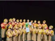 SMA Islam Al Azhar Raih Prestasi Juara 1 Tari Ratoh Jaroe di Paris