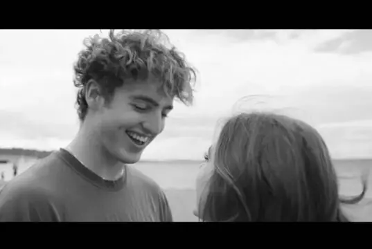 Lirik Lagu Ghost Town dan Terjemahan – Benson Boone Lirik Lagu Ghost Town dan Terjemahan - Benson Boone