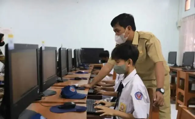 146 Sekolah Swasta di Kota Tangerang Digratiskan, Baju, Buku Tulis, Alat Tulis, Sepatu, Tas Beli Sendiri 146 Sekolah Swasta di Kota Tangerang Digratiskan, Baju, Buku Tulis, Alat Tulis, Sepatu, Tas Beli Sendiri