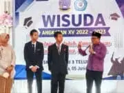 H Kholid Ismail Support Guru dan Siswa Terbaik SMP Negeri 3 Teluknaga, Foto. (Istimewa)