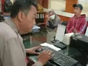 Pelayanan Secara Humanis Terhadap Masyarakat di SPKT Polsek Pasar Kemis, Foto. (Istimewa)
