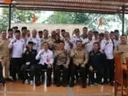 Kapolresta Tangerang, Kombes Pol. Sigit Dany Setiyono,melakukan sesi foto bersama dengan jajaran pengurus Apdesi Kabupaten Tangerang, Foto. (Istimewa)