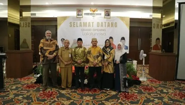 Lafatunnisa Halal Tour dan Travel Hadir di Golden Tulip Essentials, Tawarkan Umrah Rp29,5 juta Lafatunnisa Halal Tour dan Travel Hadir di Golden Tulip Essentials, Tawarkan Umrah Rp29,5 juta