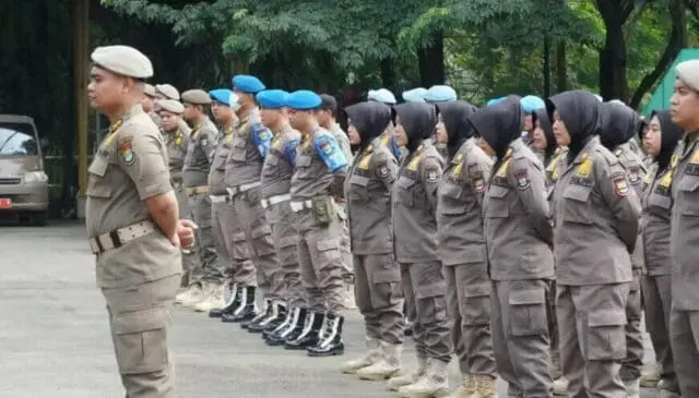 Satpol PP Dikerahkan untuk Amankan MTQ Ke-20 Tingkat Provinsi Banten Satuan Polisi Pamong Praja (Satpol PP) kerahkan ratusan personel untuk mengamankan pagelaran MTQ Ke-20 tingkat Provinsi Banten. Foto. (Istimewa).