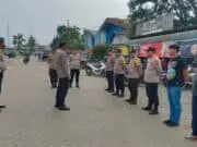 Wakapolsek Pasar Kemis Iptu Slamet Riyadi, SH memimpin Apel Pengamanan keberangkatan massa aksi dari KASBI. Foto. Pelitabanten.com.(Istimewa)