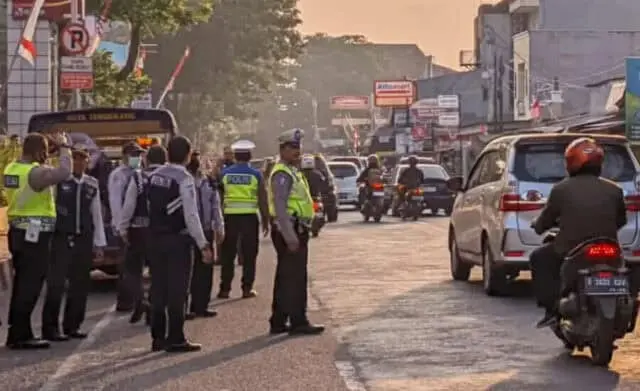 Parkir Sembarangan dan Liar, Dishub Kota Tangerang Tindak Pengendara Bandel Parkir Sembarangan dan Liar, Dishub Kota Tangerang Tindak Pengendara Bandel