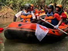 78 Tahun Merdeka, Politisi Muda PKS Habib Idrus Salim Bersama Milenial Bebersih Kali Pesanggrahan 78 Tahun Merdeka, Politisi Muda PKS Habib Idrus Salim Bersama Milenial Bebersih Kali Pesanggrahan