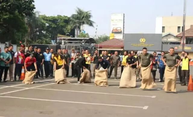Semarak HUT kemerdekaan RI ke-78, Polres Metro Tangerang Kota Gelar Lomba Meriah Semarak HUT kemerdekaan RI ke-78, Polres Metro Tangerang Kota Gelar Lomba Meriah