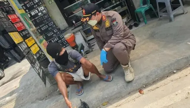 Satpol PP Amankan 26 PMKS di Tigaraksa, Cikupa, Balaraja dan Pasar Kemis Satpol PPKabupaten Tangerang amankan Penyandang Masalah Kesejahteraan Sosial (PMKS) di 4 Kecamatan wilayah Kabupaten Tangerang.Foto.(Istimewa)