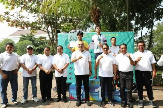 Bupati Zaki Hadiri Kejuaraan Renang Kajati Cup Bupati Tangerang Ahmed Zaki Iskandar menghadiri kejuaraan renang Kejati Cup , Foto. (Istimewa)