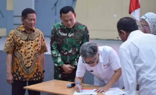 Gandeng Amway, PMI Kota Tangerang Beri Penyuluhan dan Bagikan Nutrisi Tekan Stunting Gandeng Amway, PMI Kota Tangerang Beri Penyuluhan dan Bagikan Nutrisi Tekan Stunting