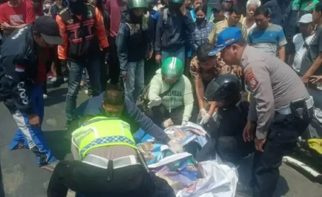 Kecelakaan Maut, Polisi Amankan Sopir Trailer Tabrak Pemotor Wanita di Tangerang Kecelakaan Maut, Polisi Amankan Sopir Trailer Tabrak Pemotor Wanita di Tangerang