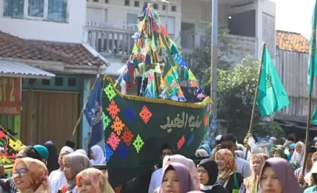 Tradisi Maulid Sejak 1939, Perahu Muludan Diarak di Kota Tangerang Tradisi Maulid Sejak 1939, Perahu Muludan Diarak di Kota Tangerang
