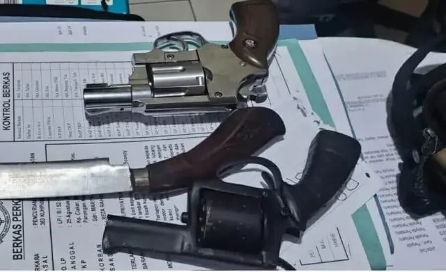 Hasil Koordinasi, 4 Rampok Minimarket di Cipadu Kota Tangerang Sudah Tertangkap Hasil Koordinasi, 4 Rampok Minimarket di Cipadu Kota Tangerang Sudah Tertangkap