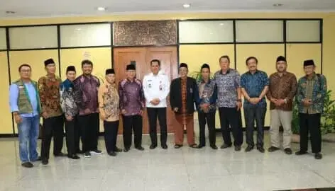 Terima FKUB Kabupaten Tangerang, Pj Bupati: Kerukunan Jadi Pilar Utama Demokrasi Penjabat (Pj) Bupati Tangerang Dr Andi Ony P, M.Si menerima kunjungan Forum Kerukunan Umat Beragama (FKUB) Kabupaten Tangerang, Foto. (Istimewa)