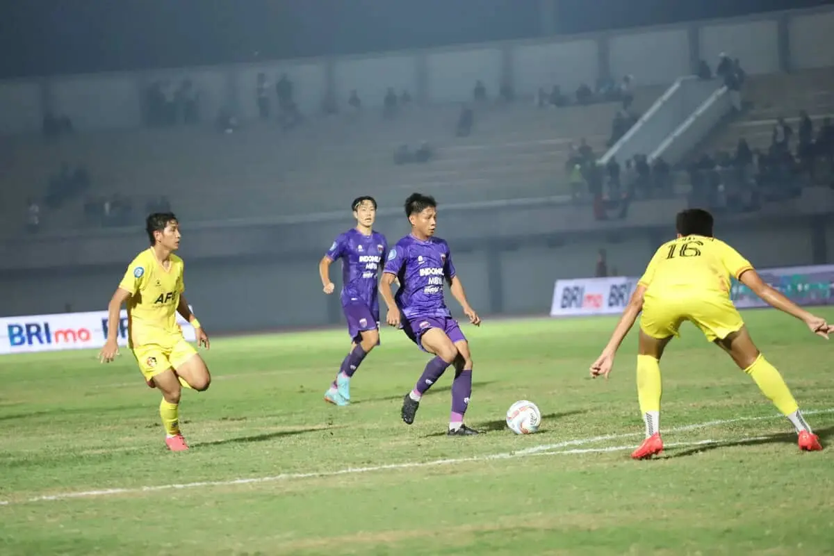 Bermain Kandang, Persita vs Persik Skor 2-2 Bermain Kandang, Persita vs Persik Skor 2-2