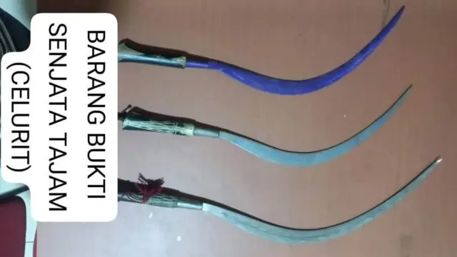 Polsek Pinang Tangkap Empat Remaja Bersenjata Tajam Diduga Hendak Tawuran Polsek Pinang Tangkap Empat Remaja Bersenjata Tajam Diduga Hendak Tawuran